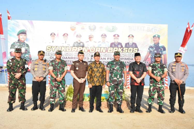Korem 023/KS Syukuran HUT Kodam I/BB Ke-73  Dan Baksos Kepada Nelayan dan Abang   Becak