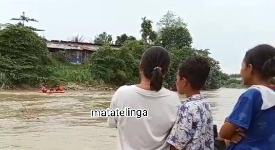 Karyawan Ternak Ayam Buras Hanyut Dialiran Sungai Sei Silau
