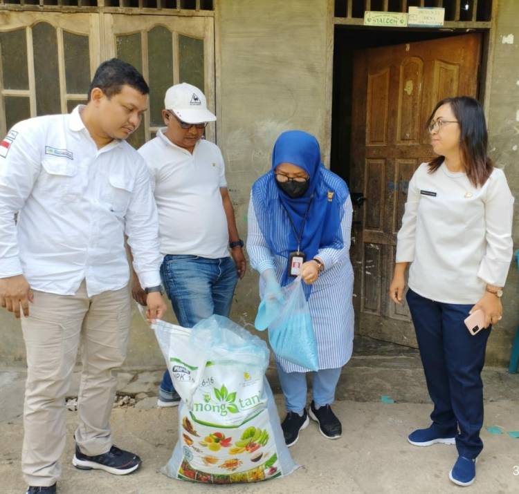 Pemkab Samosir Respon Cepat Bantuan Dugaan Pupuk Palsu