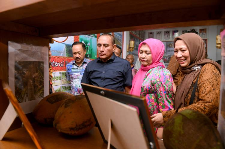 Tinjau Hari Kedua PRSU,  Edy Rahmayadi Sempat Duel Catur Lawan Master Nasional