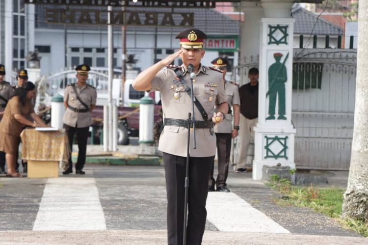 Kapolres Tanah Karo AKBP Ronny Nicolas Sidabutar Pimpin Ziarah ke Makam Pahlawan