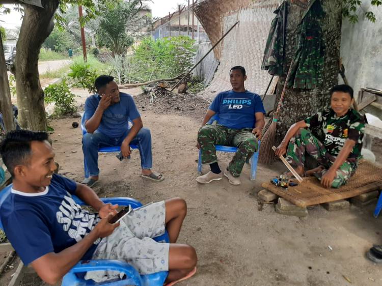 Saat Bersama Warga, Satgas TMMD Kodim Deliserdang Selalu Gelar Komsos