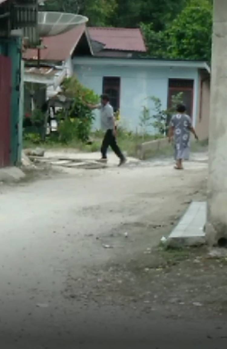 Pasutri di Toba "Mengamuk", Membawa Batu dan Melemparkan
