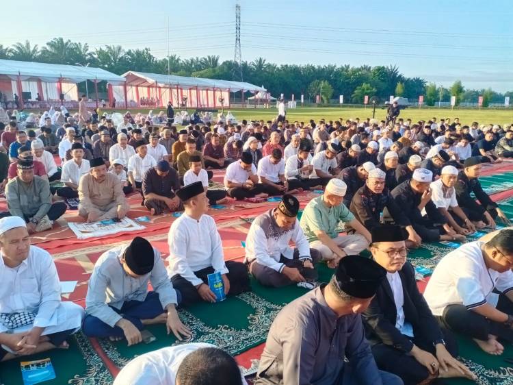 Ratusan Masyarakat Belawan Gelar Sholat Idul Adha