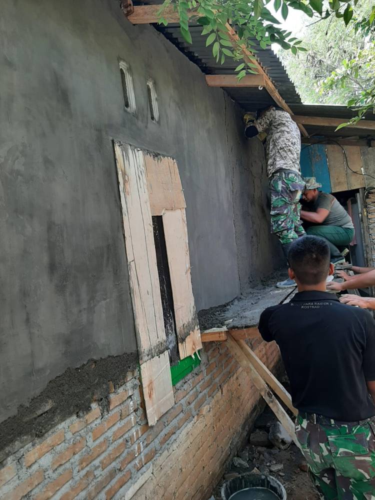 Totalitas Satgas TMMD Kodim Deliserdang, Bagian Belakang RTLH Juga Diplester Semen