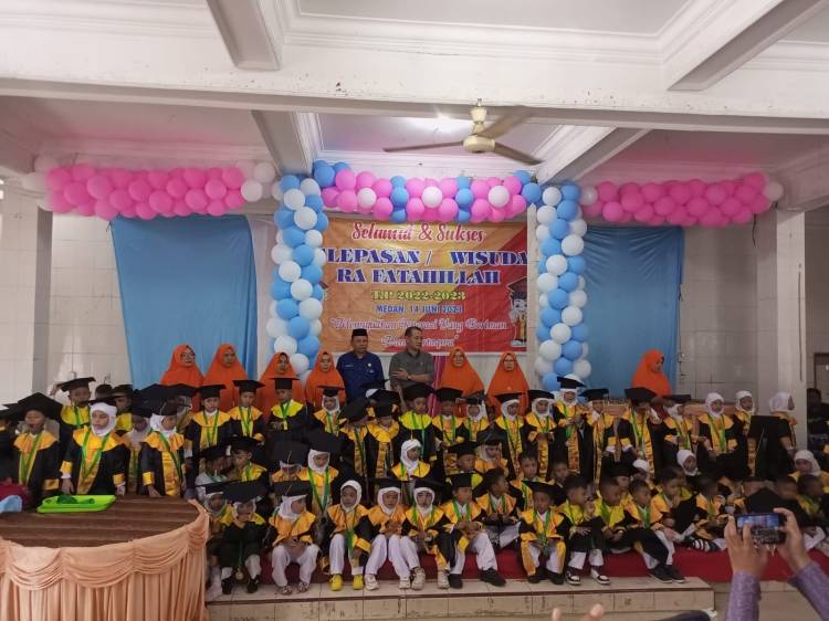 Wujudkan Generasi Beriman dan Bertaqwa, Sekolah RA Fatahillah Wisuda 76 Siswa