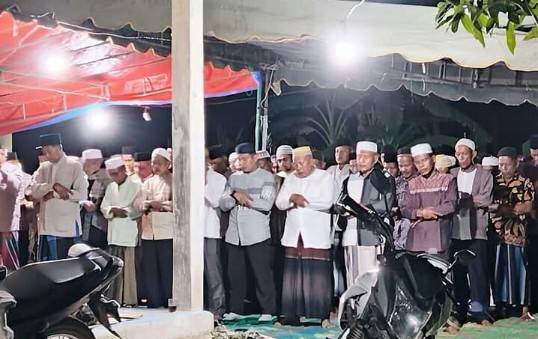 Puluhan Umat Islam Desa Teluk Pie Kecamatan Kualuh Hilir Laksanakan Shalat Ghaib