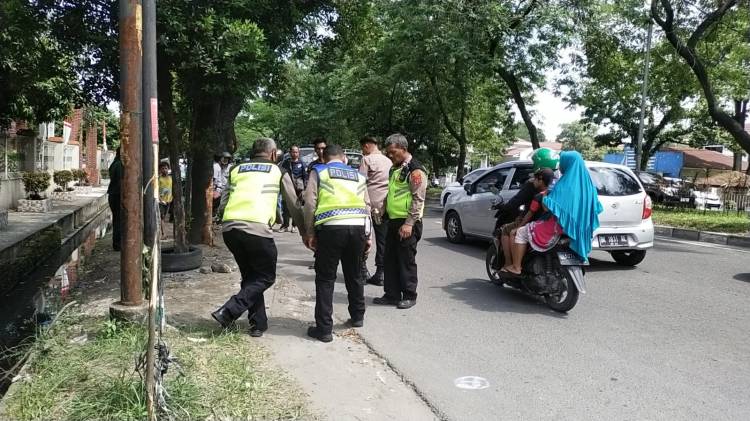Dua Mayat Pria di Parit Diduga Korban Lakalantas