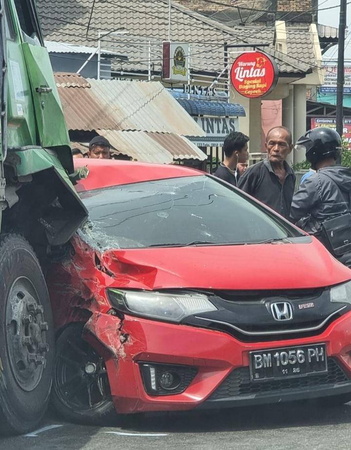 Laka Beruntun Di Jalinsum KM.157-158 Asahan