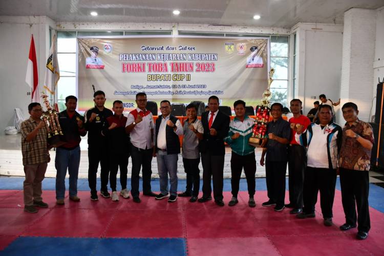 Pemkab Toba Beri Bonus Atlet Karate Peraih Medali Sea Games