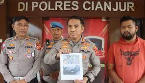 Pengemudi Mobil Tabrak Pengendara Sepeda Motor Hingga Tewas, Gara Kaca Spion