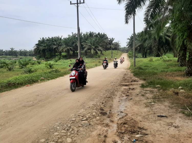 Jelang Diresmikan, Warga Sudah Nikmati Jalan TMMD Kodim Deliserdang
