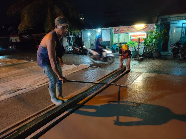 Dinas SDABMBK Kota Medan Beton Jalan Gunung Mahameru