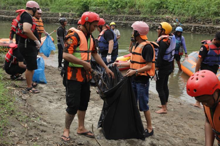 Sapma Pemuda Pancasila Sumut Peringati Hari Lingkungan Hidup Dan Gelar  Bakti Sosial