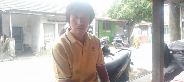 Delapan Orang tak dikenal Bersajam Celurit Diacungkan ke Tangan Yusuf