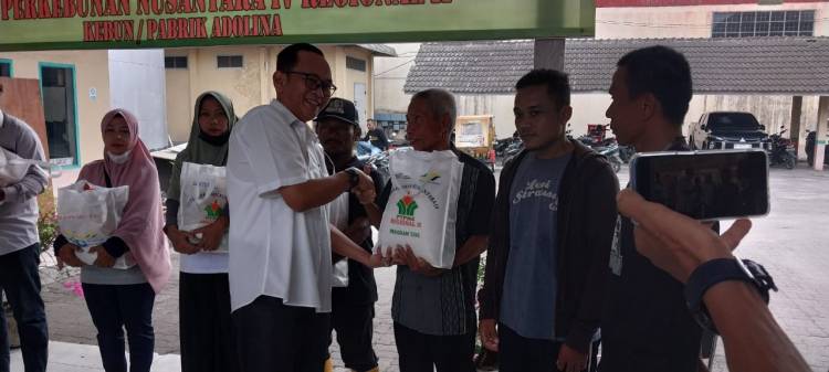 PTPN IV Unit Adolina : Berbagi di HUT Ke 28th Integration for a Greater Success