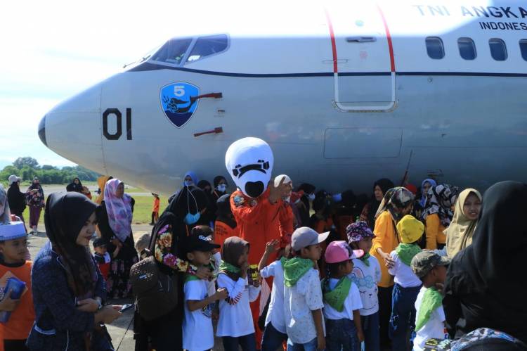 Tanamkan Cinta Dirgantara, 634 Siswa PAUD, TK dan SD Kunjungi Lanud Sultan Hasanuddin