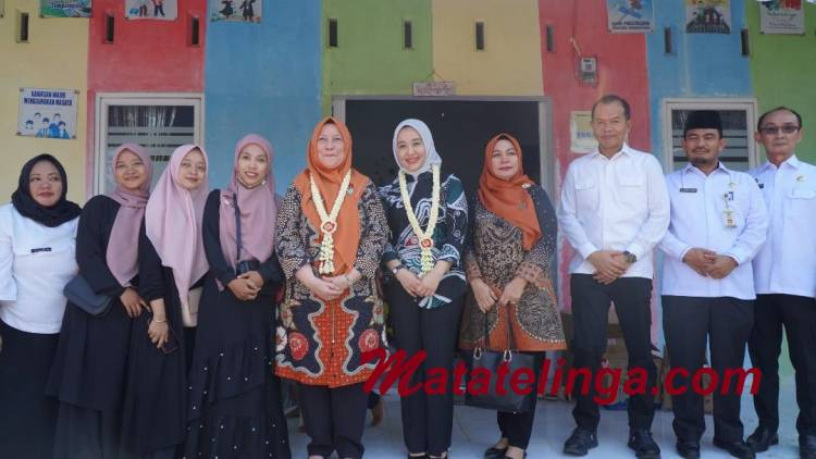 Sekda Amril dan Pj Ketua PKK Kabupaten Langkat sambut kedatangan Tim Monitoring TP PKK Sumut