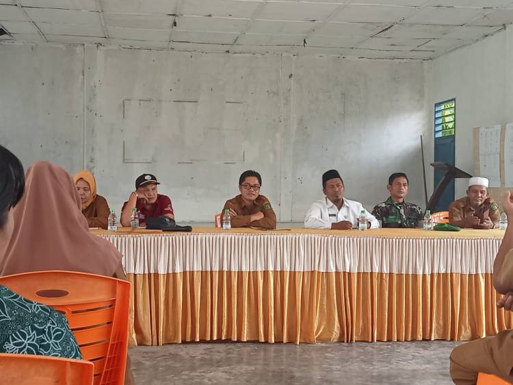 Camat Siabu Hadiri Rapat Intervensi Stunting