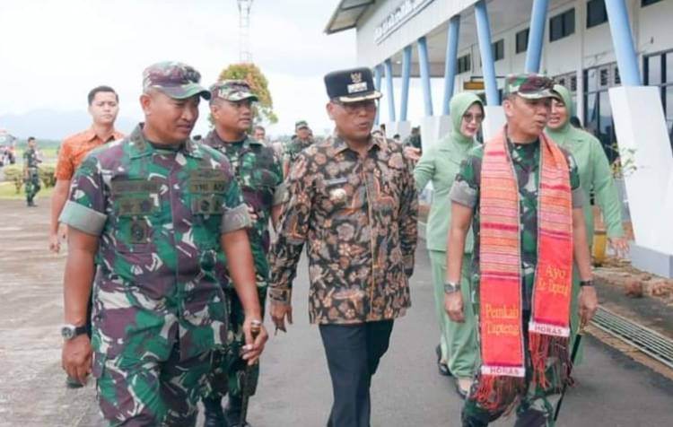 Disambut Pj Bupati, Pangdam Kunker di Tapteng