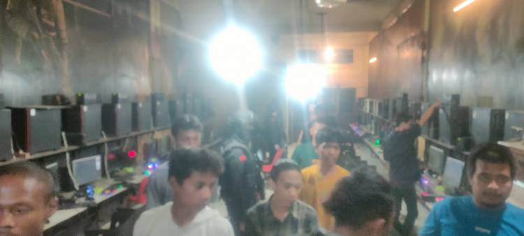 Brimob Polda Sumut Ringkus 13 Remaja Hendak Tawuran