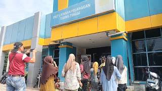 Lampu Mati Berulang, Barang  Elektronik Rusak, Warga Datangi PLN