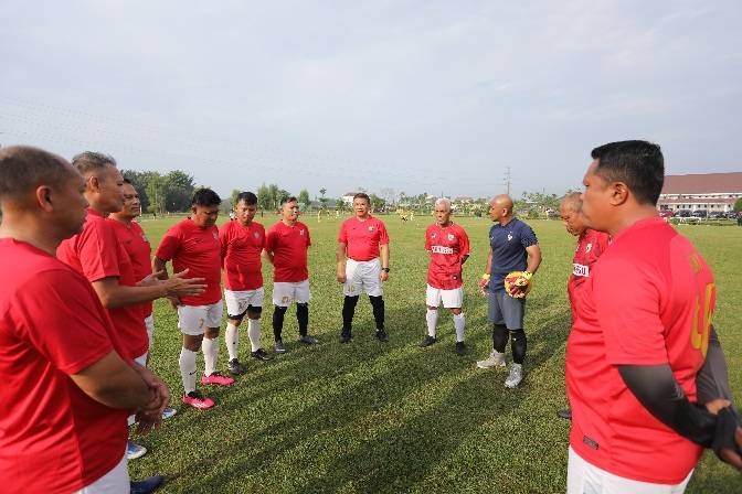 EPIC !!! Pertandingan Sepak Bola Antara Wartawan dan PJU Polda Sumut