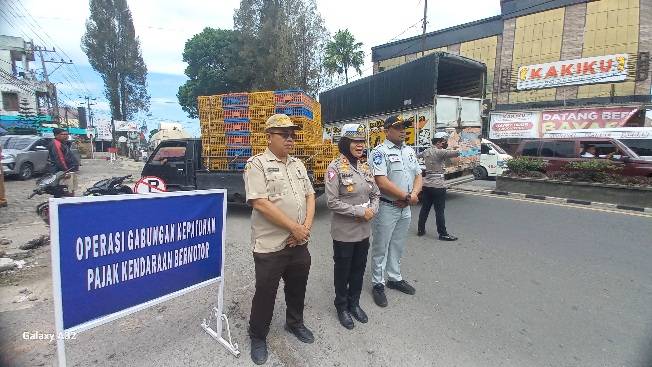 Samsat Kabanjahe Gelar Razia Gabungan, Kasat Lantas AKP Rabiah Adawiyah: Pajak kita isumber pendapatan daerah