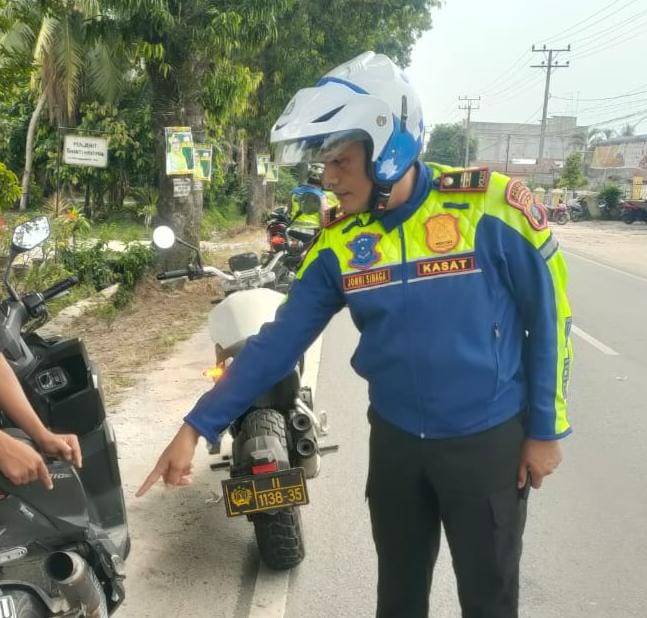 Kasat Lantas Polres Simalungun Aktif Menggelar Hunting System untuk Antisipasi Geng Motor dan Jaga Kamseltibcarlantas
