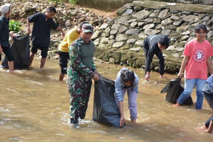 Korem 023/KS Gelar kegiatan Bakti Sosial Pengobatan Gratis dan Khitanan Massal