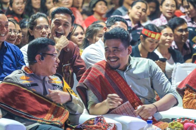 Pesta Gondang Naposo Dalam Rangka HUT Bhayangkara, Kenalkan Adat Istiadat di Era Modern