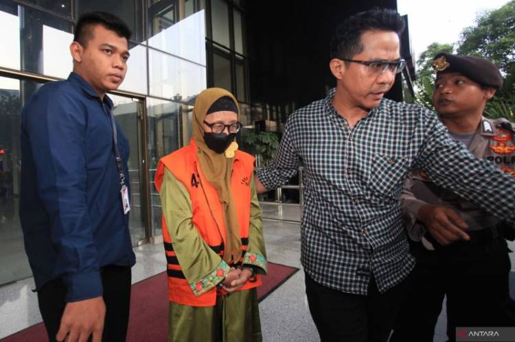 Tidak Lagi Menjabat Anggota DPRD, di Jeput KPK dan Masuk Rumah Tahanan KPK