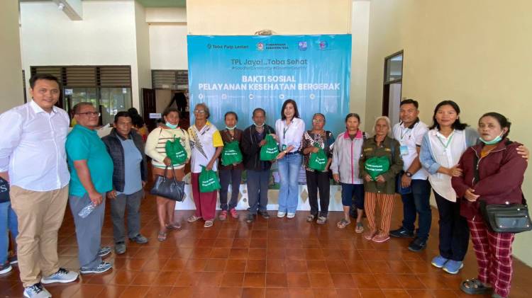Toba Pulp Lestari Bersama Dr&rsquo;s Koffie Foundation, IEAM, dan Pemkab Toba  Bakti Sosial Pelayanan Kesehatan
