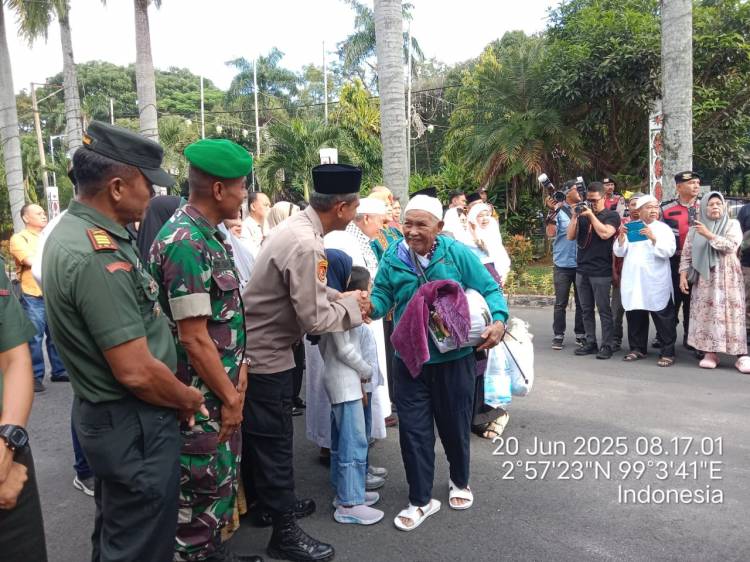 Polres Pematangsiantar Amankan Kepulangan Jamaah Haji Kota Pematangsiantar 2025