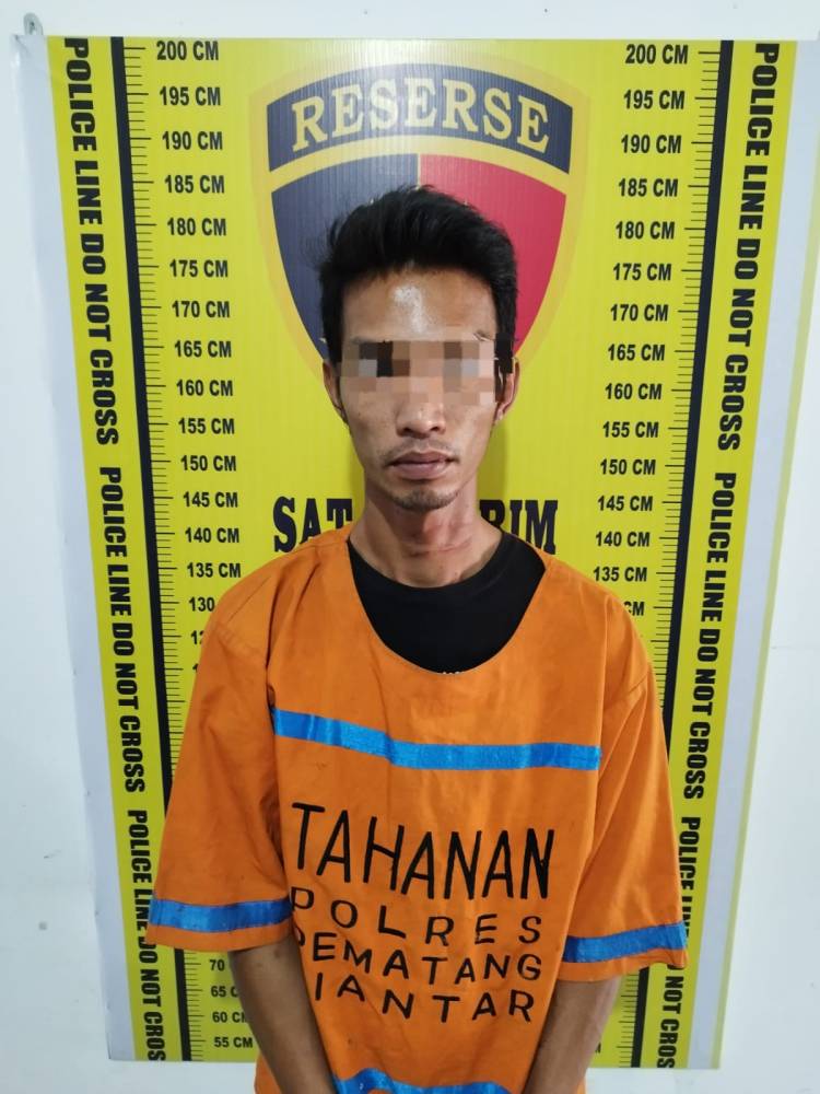 Sadis...!!!! Leher Pacar Ditusuk Obeng Sampai Tewas