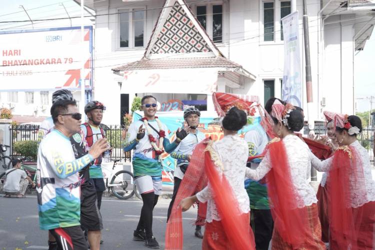 Wesly Silalahi Melalui Sekdako, Sambut Peserta Geobike Kaldera Toba di  Pematangsiantar