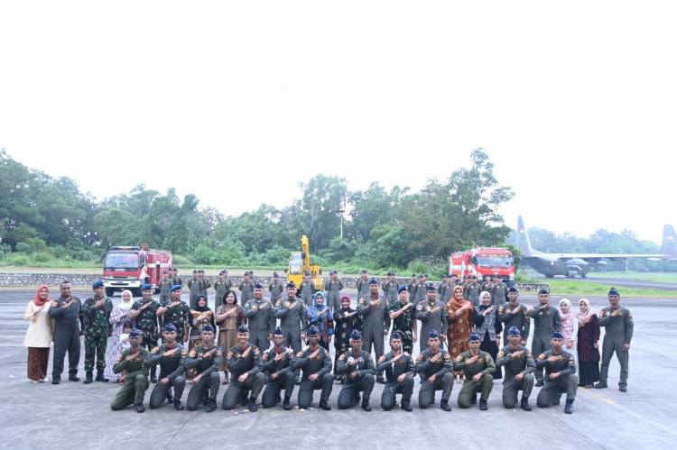 Danlanud Sultan Hasanuddin Pimpin Apel Khusus Peringatan HUT Ke-6 Skadron Udara 33