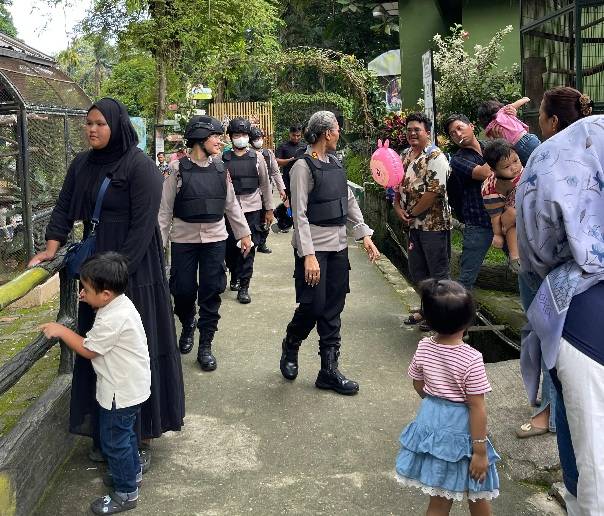 Kapolres Pematangsiantar Pimpin Patroli Srikandi Polwan Cegah Guantibmas