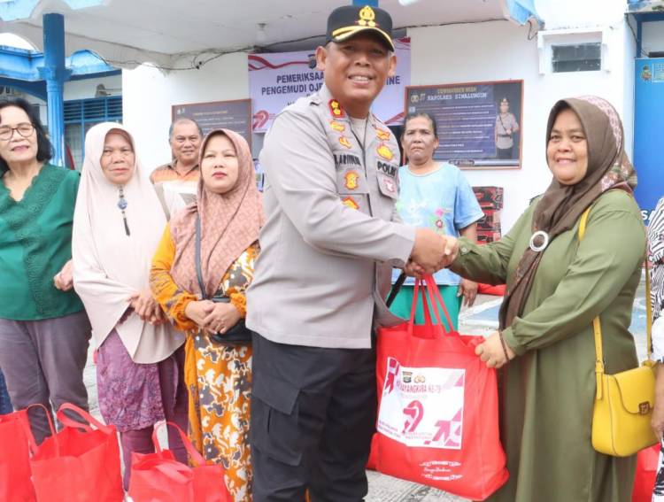 Polres Simalungun Bagikan 150 Paket Sembako Gratis Untuk Lansia Dan Masyarakat
