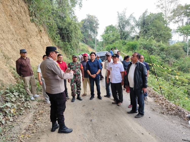 Longsor Di Desa Mbetung Juhar Karo