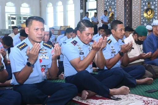 Lanud Sultan Hasanuddin Gelar Doa Bersama Untuk Kelancaran dan Kesuksesan Latihan Sikatan Daya Tahun 2025