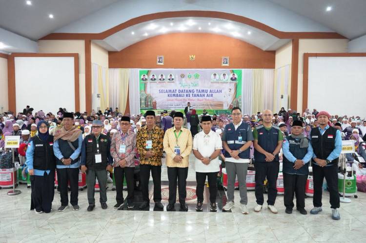 Kloter 8 Tiba Lebih Cepat dari Jadwal, Ketua PPIH Apresiasi Garuda Indonesia