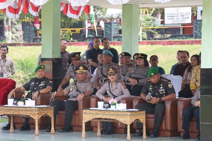 Kapolres Pematangsiantar Hadiri Upacara Sertijab Danyon 122/ Tombak Sakti