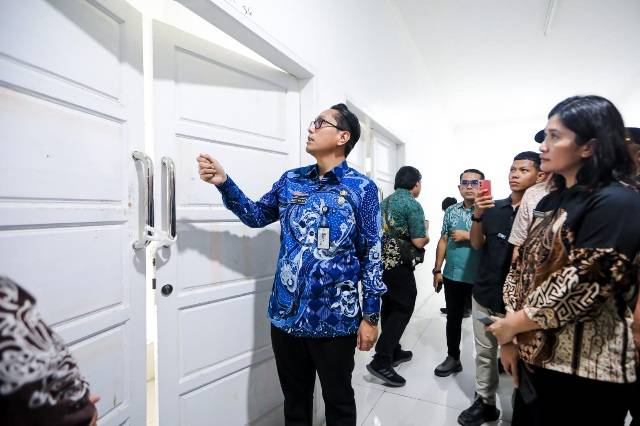 Rico Waas Tinjau Rumah Perlindungan Sosial, Pastikan RPS Berfungsi