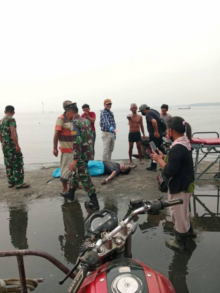 Tercebur ke Laut saat BAB, ABK Tewas