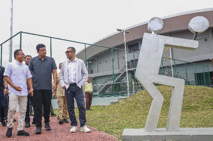 Tinjau Kebun Bunga Bersama Gubsu Bobby dan Arya Sinulingga  Zakiyuddin Harahap
