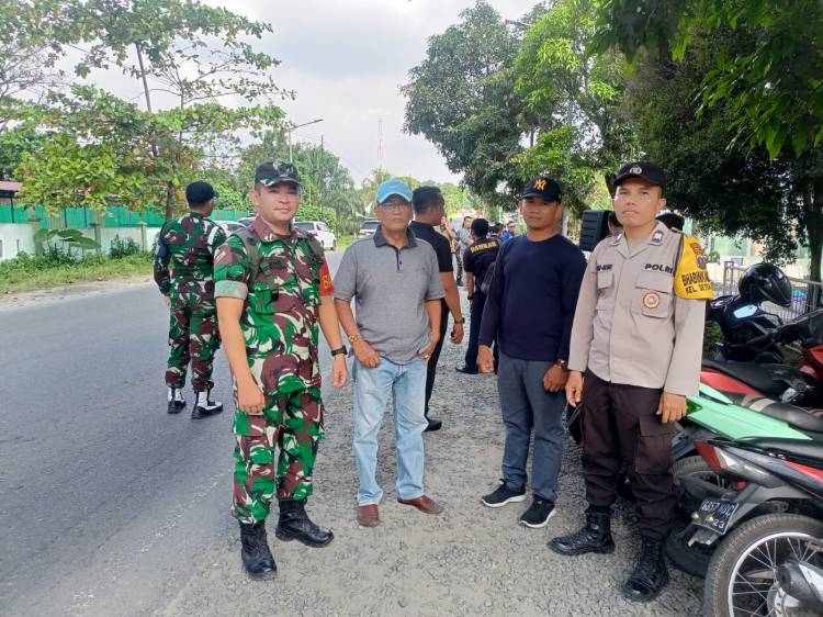 Polsek Siantar Martoba Hadir Pemberian Bantuan kepada Warga Korban Kebakaran Rumah di Asrama Rindam IBB