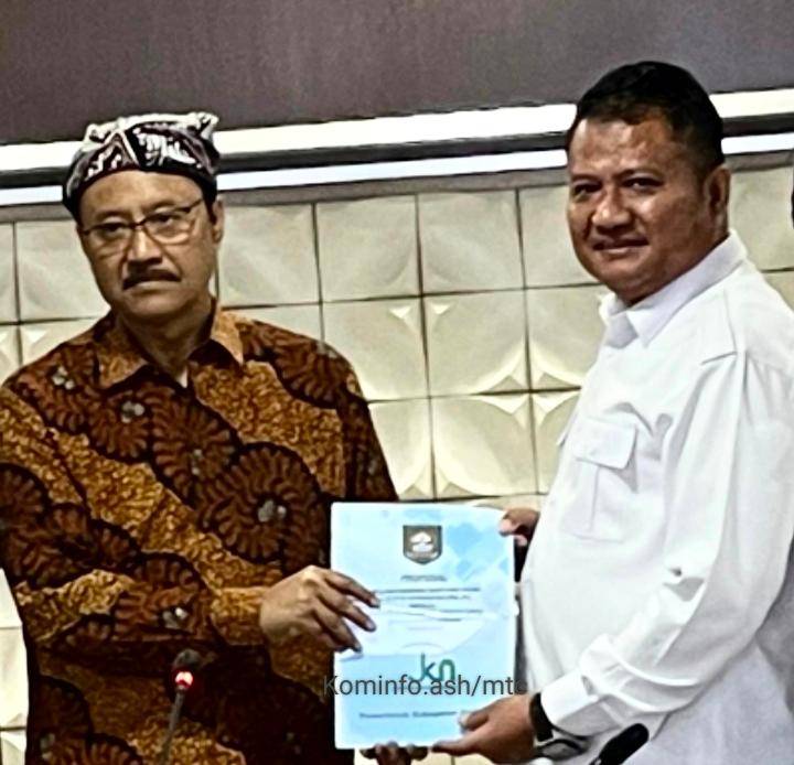 Di Jakarta Wabup Asahan Temui Mensos
