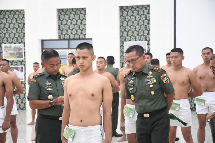 Pangdam Tutup Sidang Parade Catar Akmil Panda Kodam I/BB  TA 2019