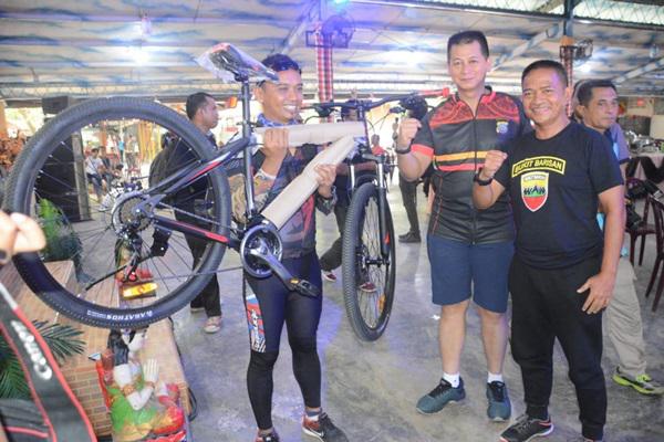 Kasdam I/BB Hadiri Lomba Sepeda Pleton dan Tour De Bhayangkara Polda Sumut